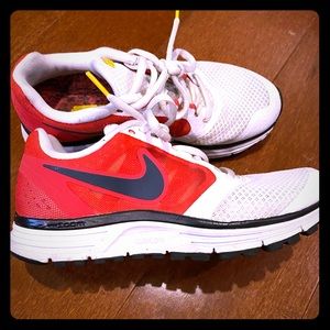 Women’s size 5.5 Nikes